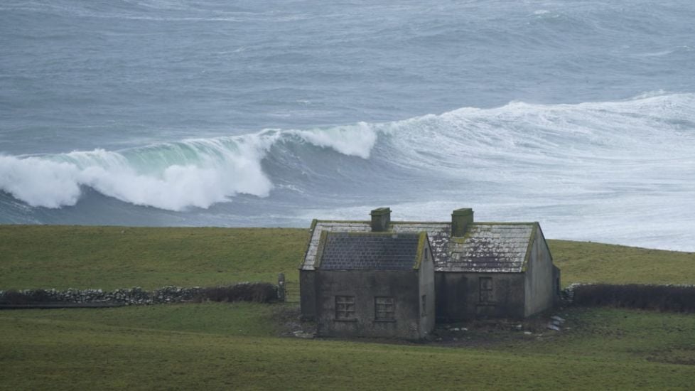 Weather Warnings Issued With Storm Kathleen Set To Hit Ireland