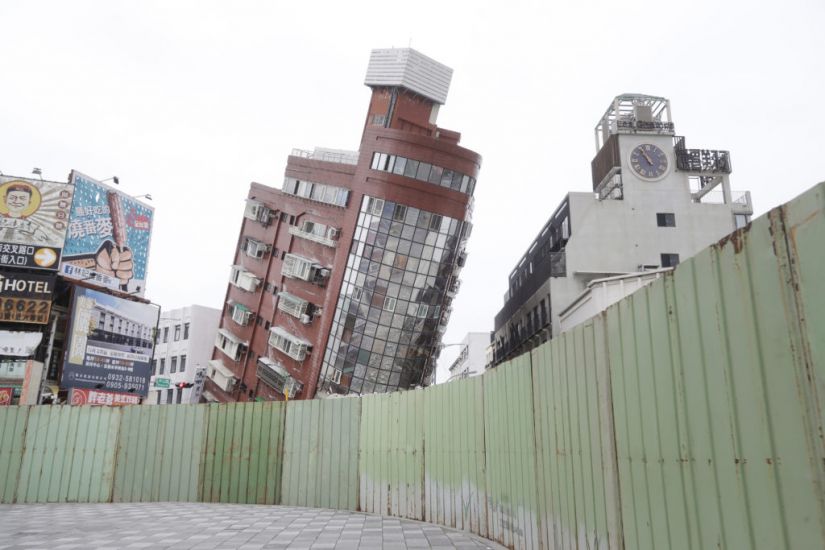 Earthquake Aftershocks Halt Demolition Of Leaning Building In Taiwan