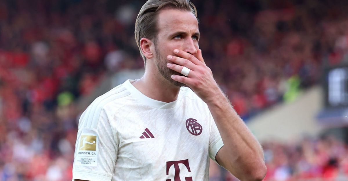 Байерн Мюнхен пропиля преднина от два гола за да се