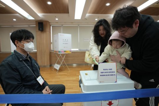 Exit Polls Suggest Win For South Korea’s Liberal Opposition Parties In Election