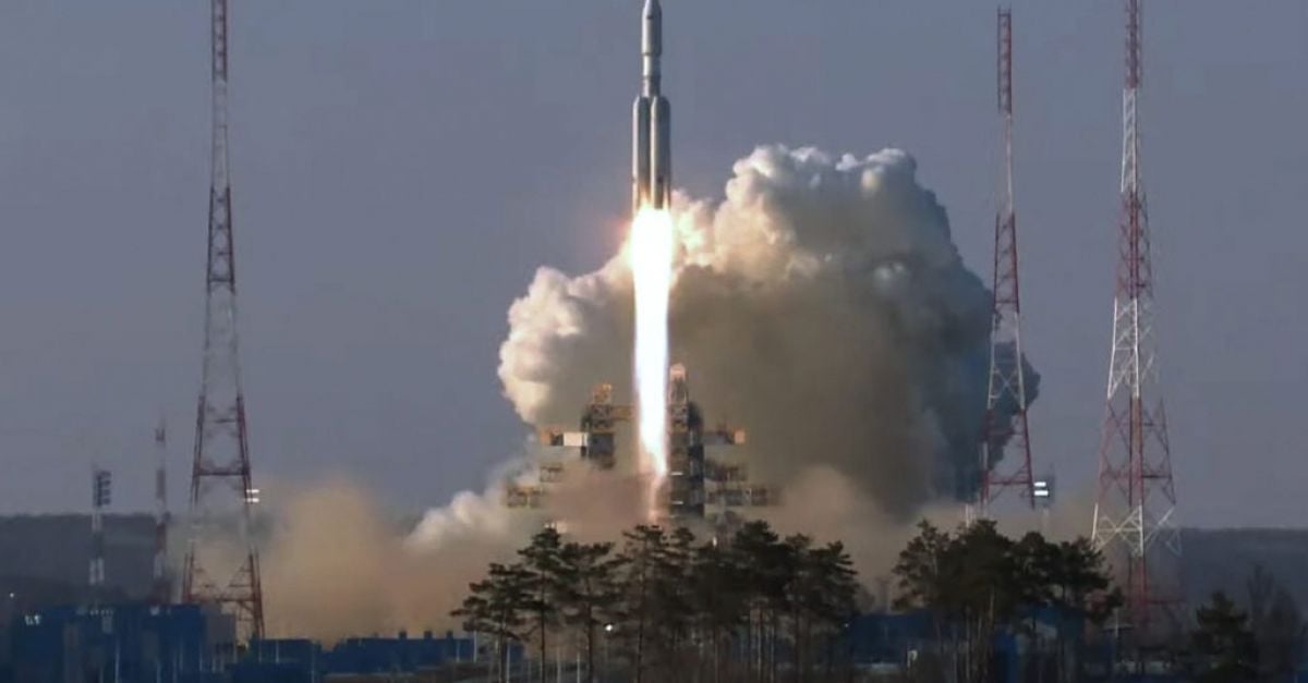 Русия изстреля успешно нова тежкотоварна ракета от далекоизточния си космически