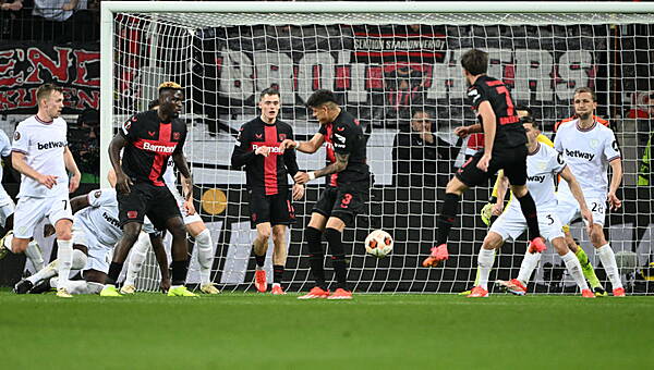 Carlow Nationalist — West Ham left with tough task after defeat to Bayer Leverkusen - Vimarsana News