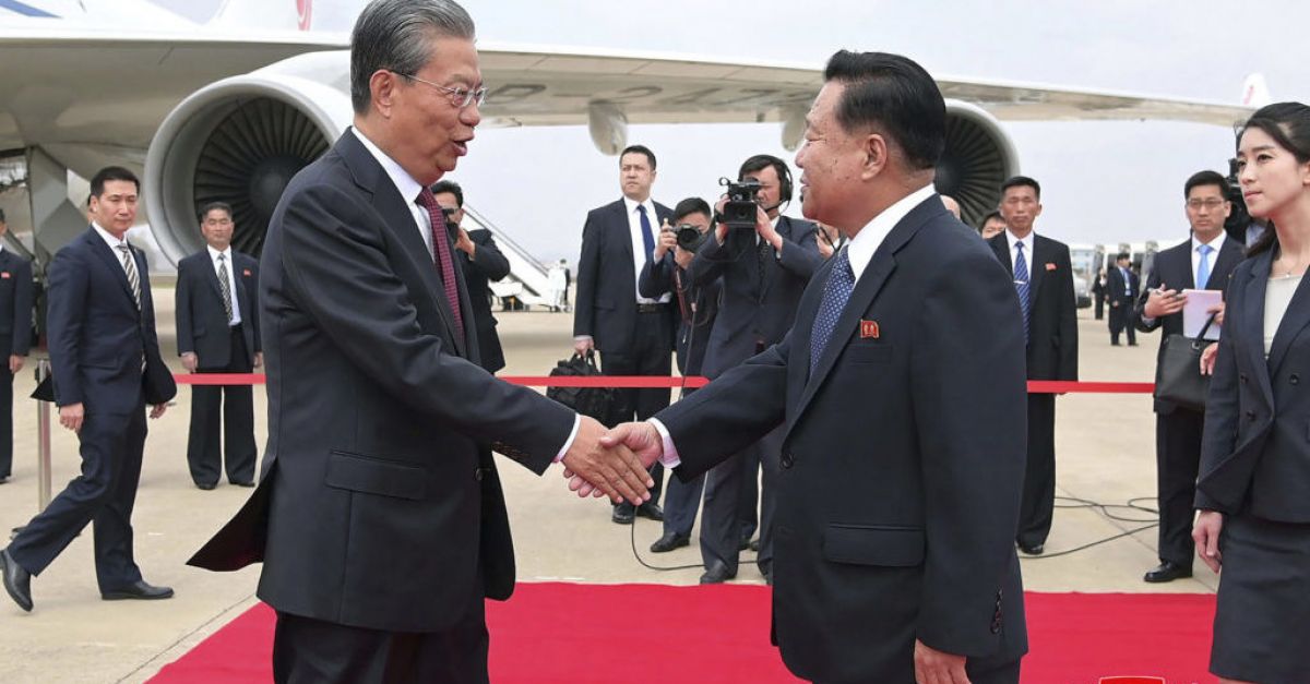 Китайски и севернокорейски служители се срещат на среща на най-високо ниво от години