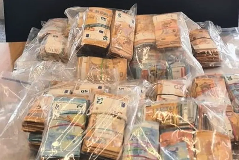 Woman (40S) Arrested After Seizure Of €500,000 In Cash