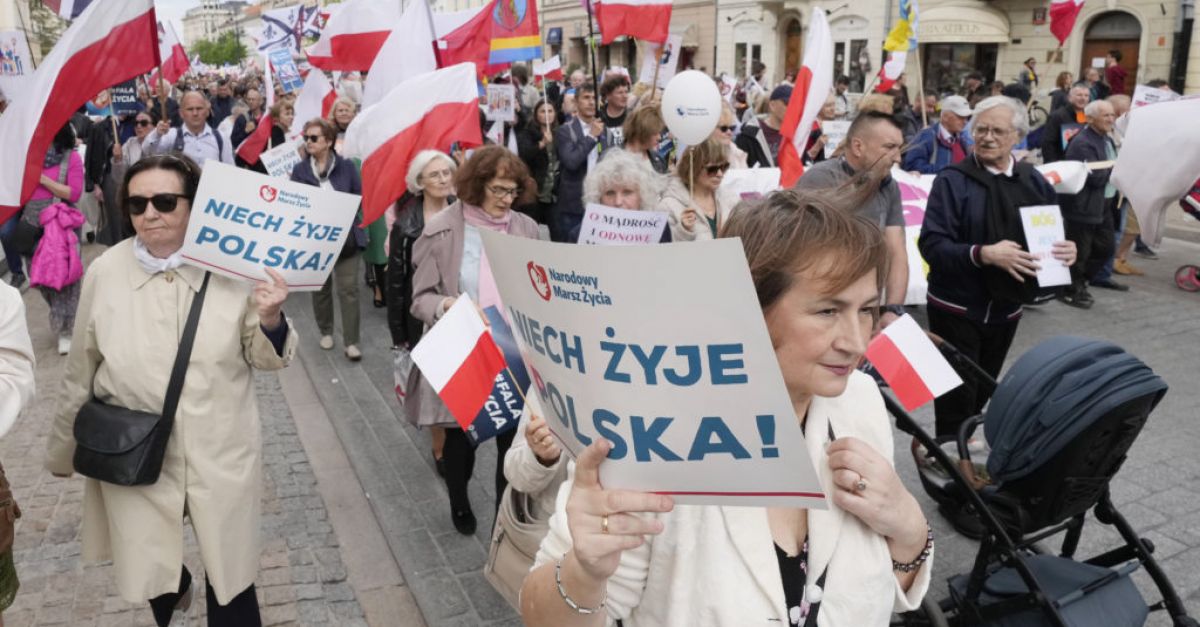 Хиляди полски противници на абортите маршируваха във Варшава за да