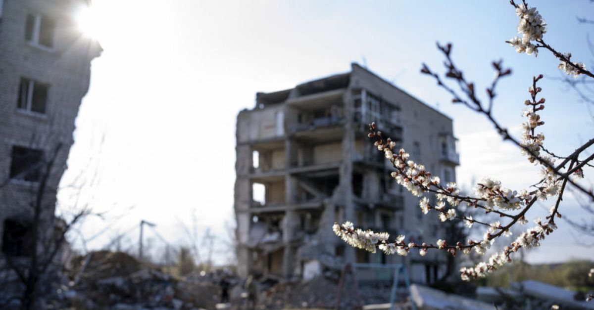 Повече цивилни загинаха в Украйна в неделя тъй като анализаторите