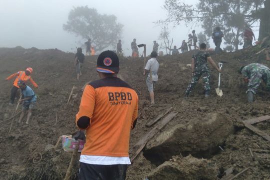 Bodies Of Final Victims Recovered After Indonesia Landslides That Killed 20