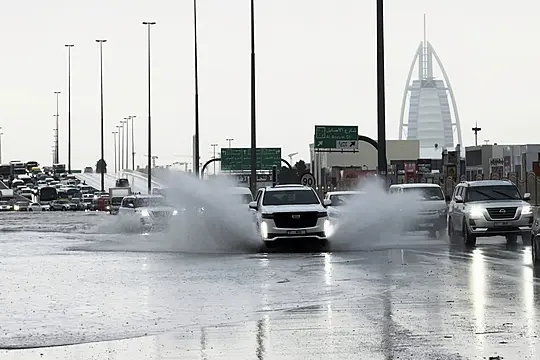 Heavy Rains Lash Uae As Death Toll In Oman Flooding Rises To 18