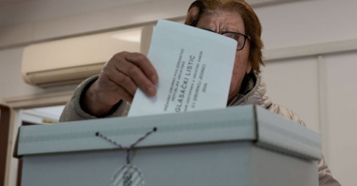 Хърватия гласува в изборна битка между президент и премиер