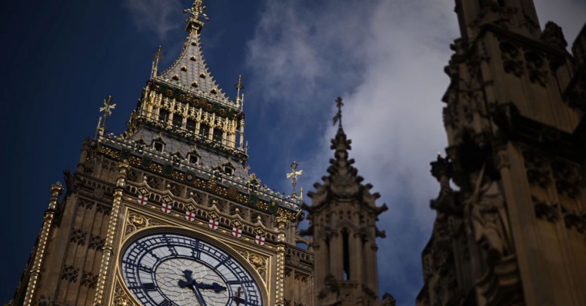 Колегите поддържат безизходицата в британския парламент относно плана за депортиране