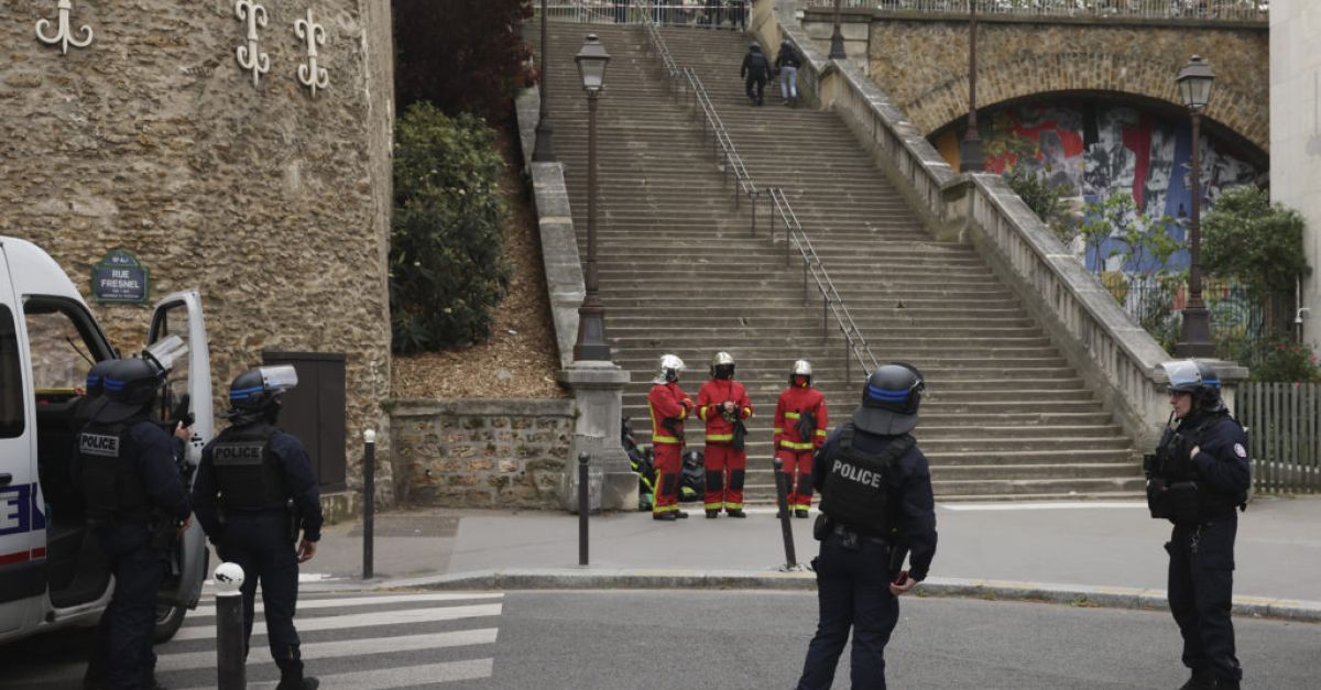 Мъж беше задържан след полицейска операция в иранското консулство в Париж