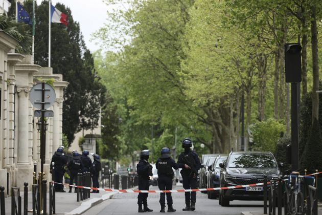 Police In Paris Detain Man Wearing Fake Explosives Vest At Iranian Consulate