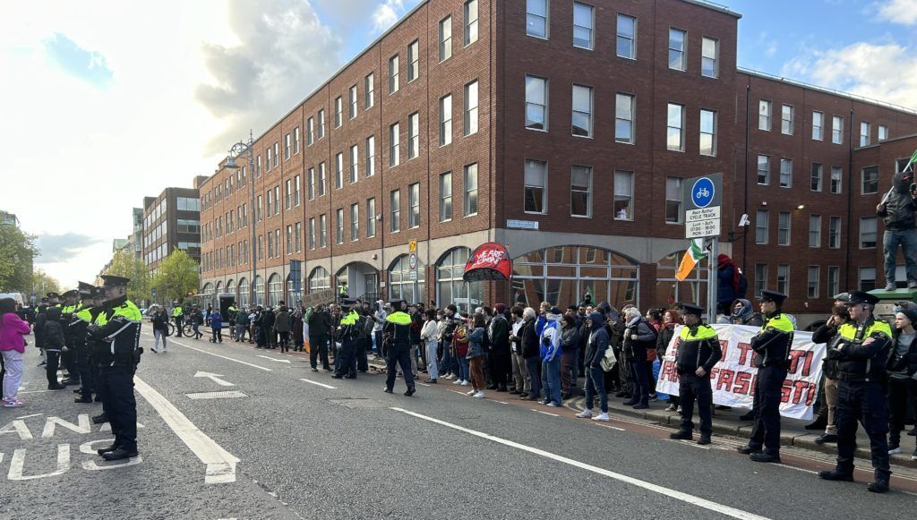 Protesters in standoff near migrant camp in Dublin