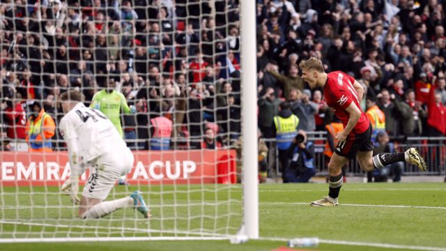 Man Utd Win Fa Cup Semi-Final On Penalties After Stunning Coventry Comeback