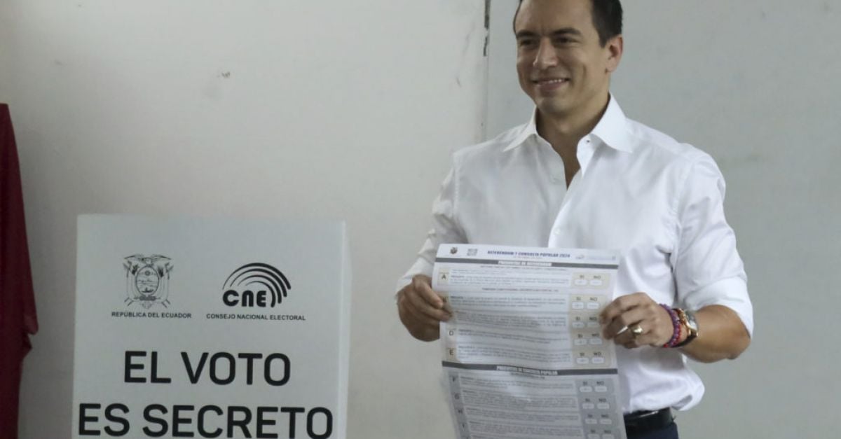 Еквадорците гласуват на референдум, за да одобрят затягането на борбата срещу бандите