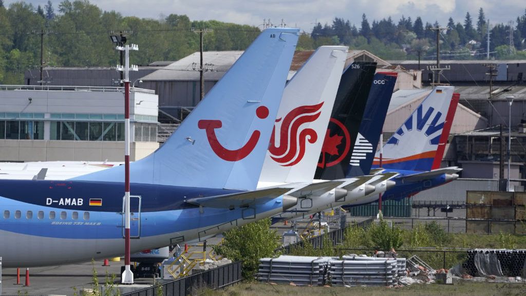 Boeing posts €321m loss amid safety scrutiny