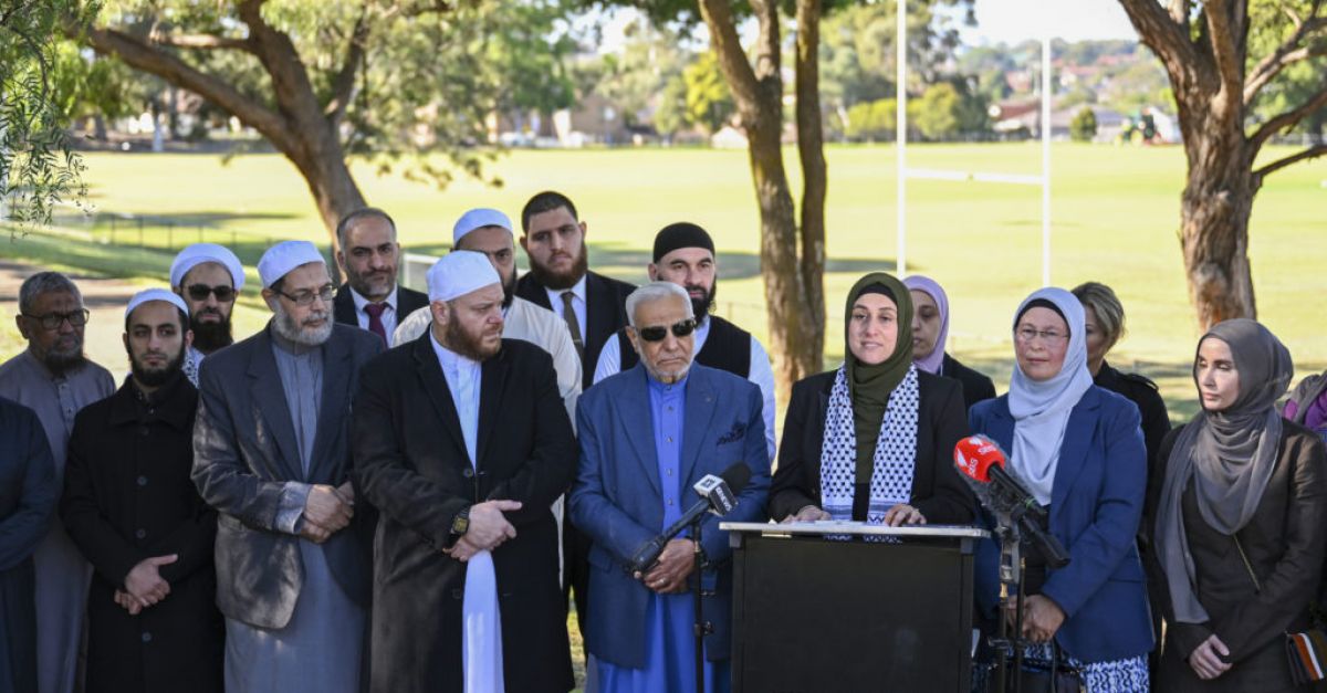 Мюсюлмански групи в Австралия в петък разкритикуваха несъответствието в реакцията