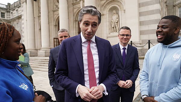 Carlow Nationalist — Simon Harris condemns 'reprehensible behaviour' at Co Wicklow asylum protest - Vimarsana News