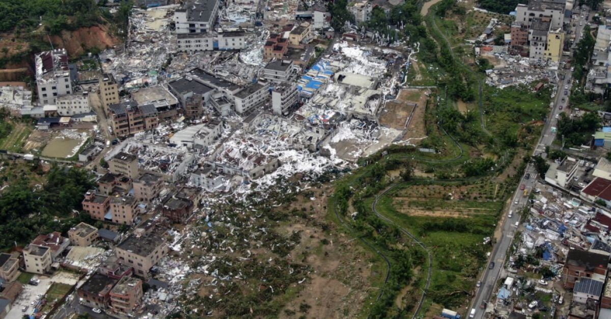 Въздушни снимки разкриват широко опустошение в част от южния китайски
