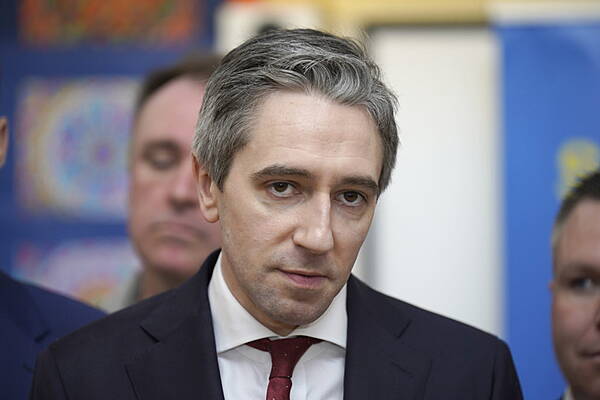 Waterford News & Star — Taoiseach criticises protests outside politicians' homes as 'thuggery' - Vimarsana News