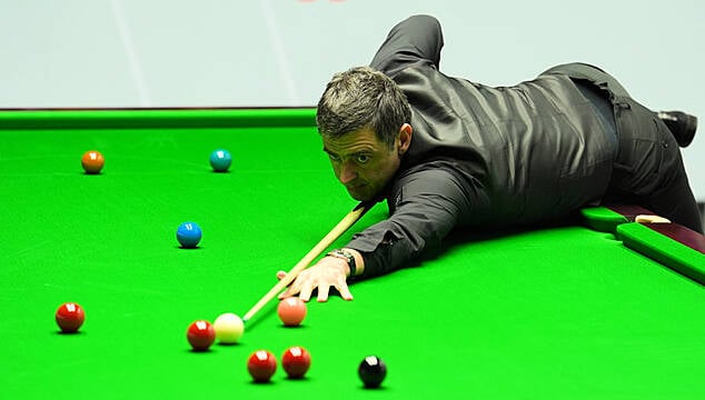 Ronnie O’sullivan Leads Ryan Day As Stephen Maguire Reaches Crucible Quarters