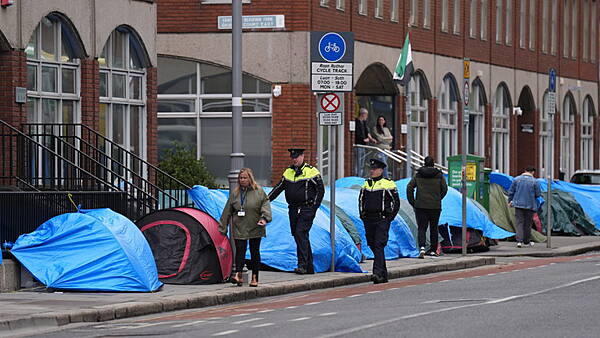 Laois Nationalist — Some asylum seekers still without beds after city centre camp dismantled - Vimarsana News