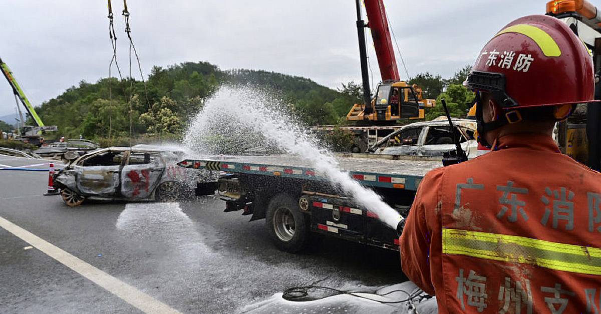 Death toll surges after road collapse in southern China | BreakingNews.ie