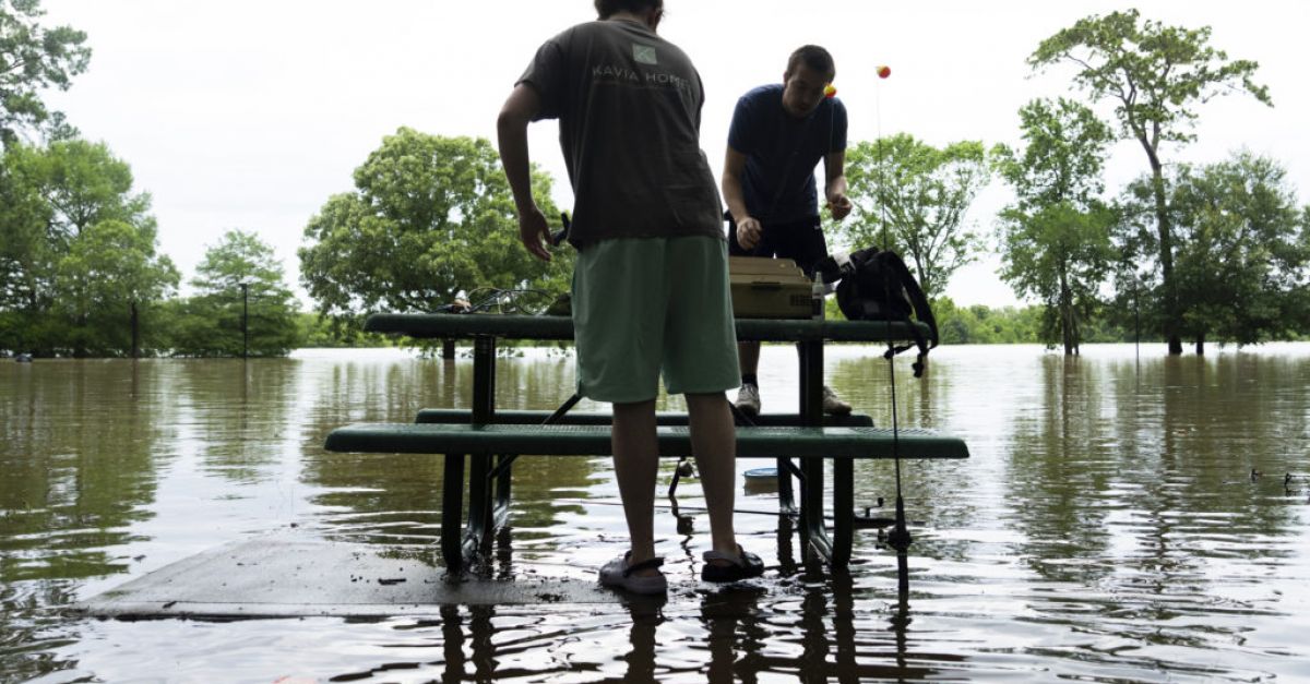 Съществуват опасения от още по-сериозни наводнения в Хюстън, Тексас, след