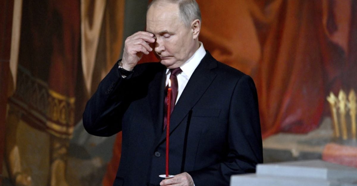 Путин сред поклонниците в Москва, докато Русия празнува Великден