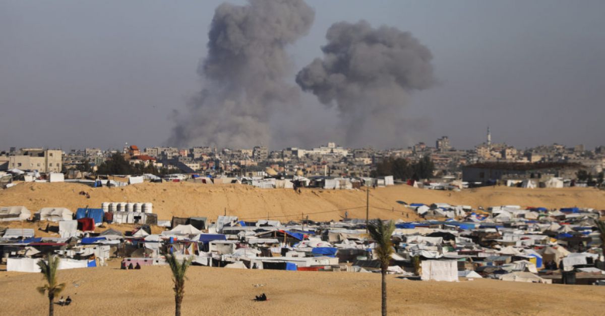 Израелската армия казва, че започва целенасочени удари“ срещу Хамас в