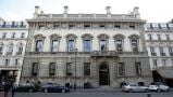 Garrick Club ‘Votes To Accept Female Members’