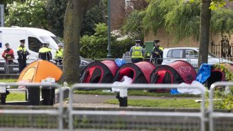 Operation To Remove Asylum Seeker Tents From Grand Canal Under Way