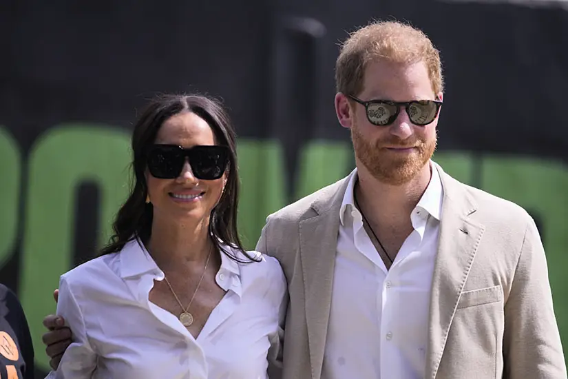 Harry And Meghan Watch Dancing And Basketball During Nigeria Visit