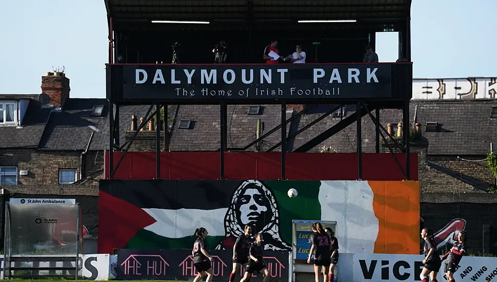 Higgins And Mcdonald Attend Palestinian Women’s Team Match In Dublin