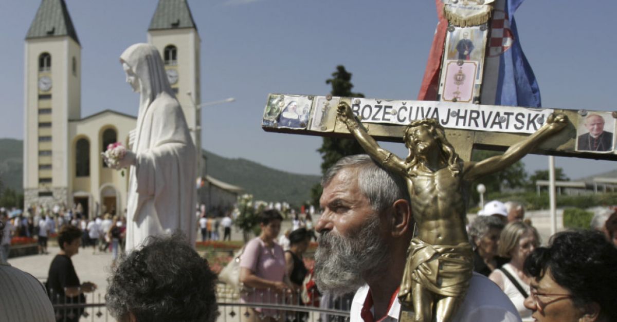 Ватиканът подновява процеса за оценка на „видения“ на Дева Мария, за да се бори с измамниците