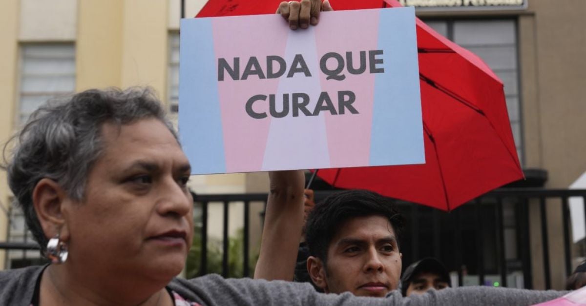 Протести в Перу срещу класифицирането на половите идентичности като „психични заболявания“