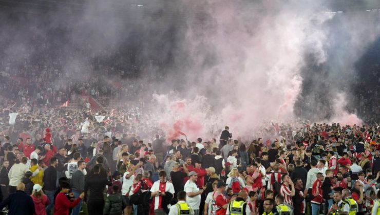 Three Arrested After Fans Invade Pitch Following Southampton Fc Win