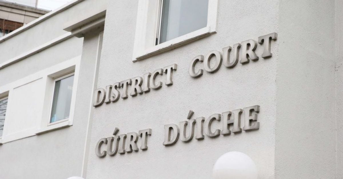 Девет пред съда за нарушения на обществения ред пред центъра за търсещи убежище в Дъблин