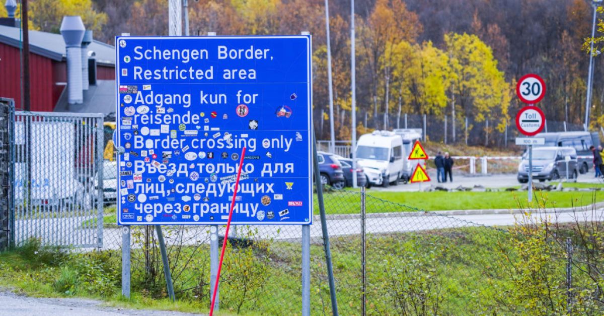 Норвегия заяви, че ще затегне допълнително ограниченията си за влизане