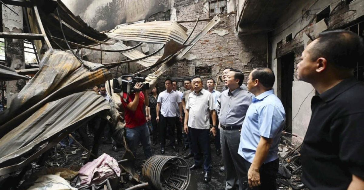 Пожар в жилищна сграда в Ханой уби най-малко 14