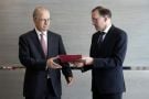 Norway Hands Papers To Palestinian Pm For Diplomatic Recognition