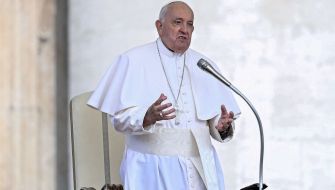 Pope Used Vulgar Italian Word To Refer To Lgbt People, Italian Newspapers Report