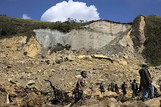 Fears Rise Of Second Landslide And Disease At Site Of Papua New Guinea Disaster