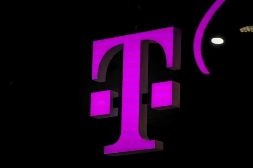T-Mobile Announces $4.4Bn Us Cellular Deal
