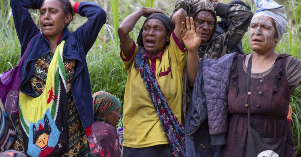 Масова евакуация в Папуа Нова Гвинея на фона на опасения от нови свлачища