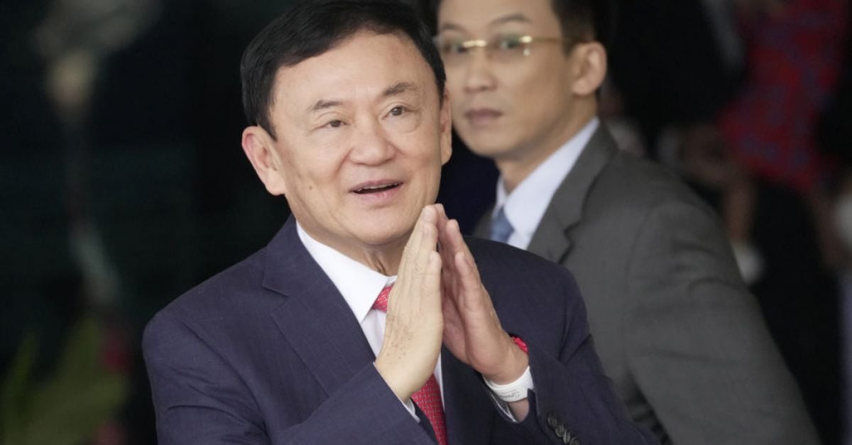 Тайландските прокурори заявиха че бившият премиер Таксин Шинаватра ще бъде