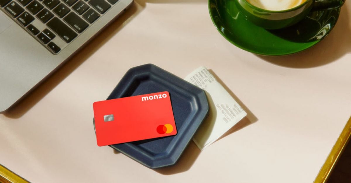 Дигиталната банка Monzo ще отвори офис в Дъблин, докато обявява първата си годишна печалба