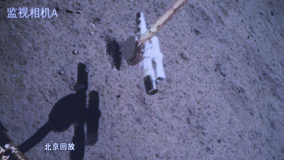 Chinese Spacecraft Leaves Moon’s Surface Carrying Rocks