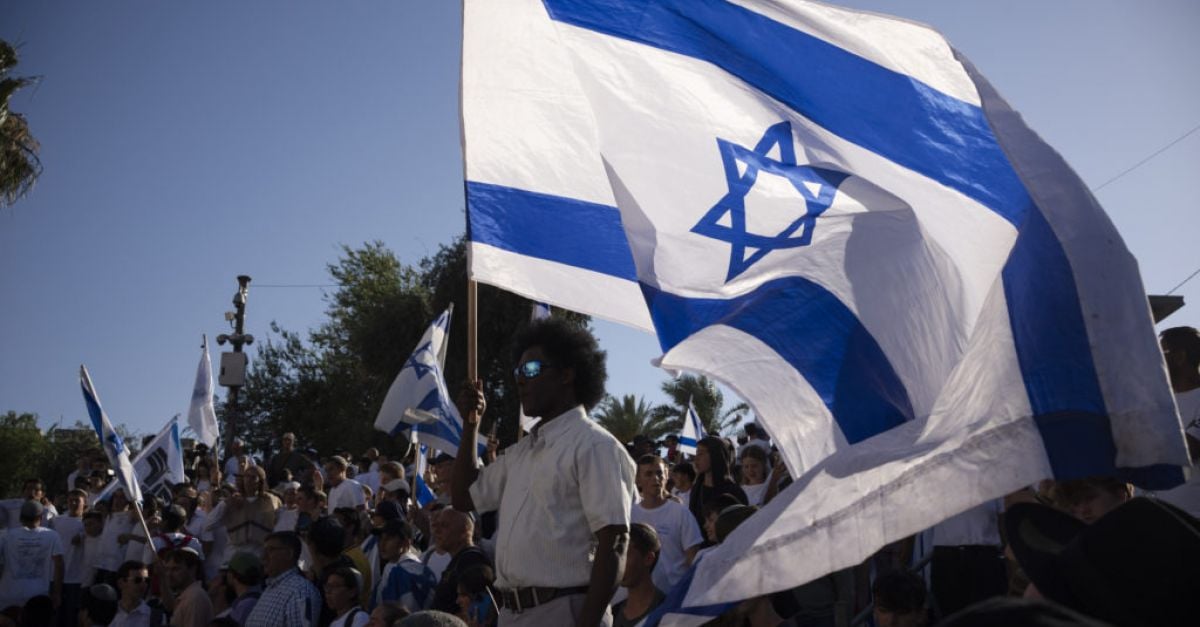 Хиляди ултранационалисти израелци маршируваха през чувствителен палестински район на Йерусалим