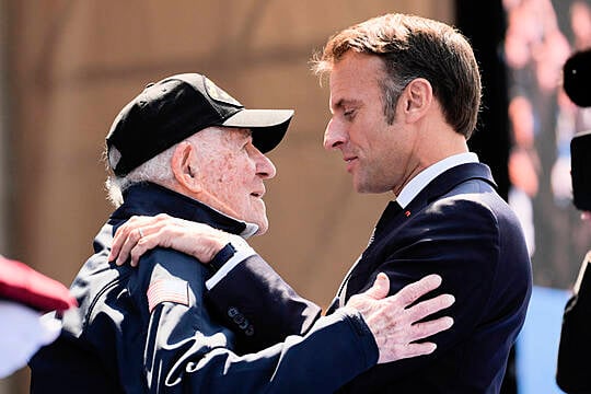 11 Us Veterans Given Legion Of Honour By French President On D-Day Anniversary